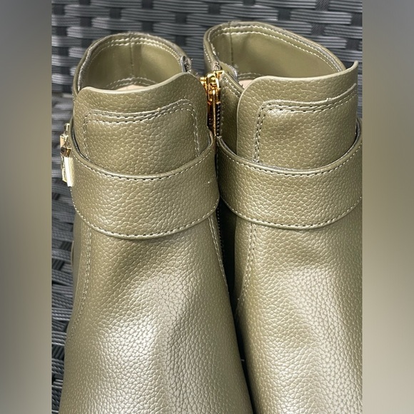 MICHAEL KORS ANKLE BOOTS,Michael Kors Sage Green ankle boots size 6.5 - Picture 13 of 16